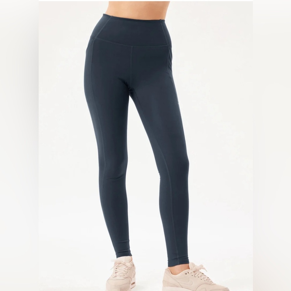 Girlfriend Collective High Waist Leggings- Medium - Picture 2 of 9
